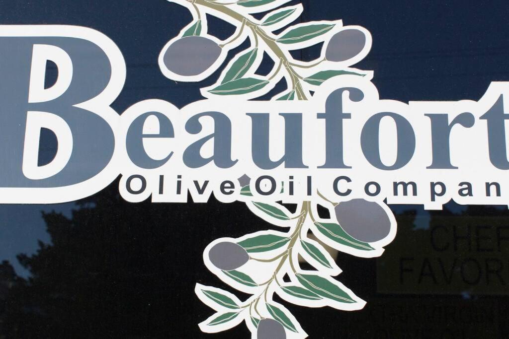 Beaufort Harbour Suites East Lodge מראה חיצוני תמונה